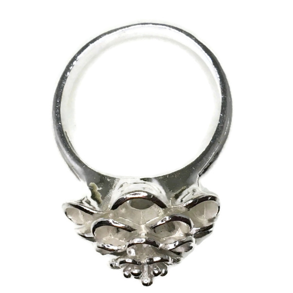 big flower ring Anti-Tarnish Silver Band (7 . 5)